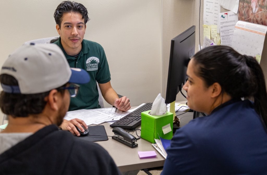 Now Forward offers tax preparation services for Dallas families